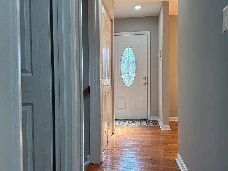 900 Nadine Ct — Photo 11