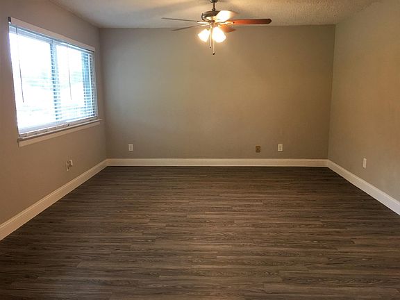 5th image of 401 Turkey Creek Trl #108