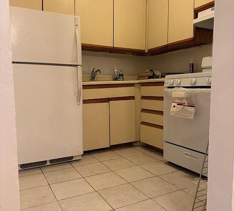 2nd image of 83-30 Vietor Avenue #306