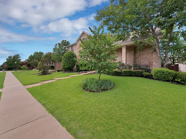 2245 Homestead Ln — Photo 36