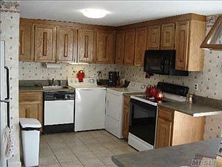 1st image of 16 Lacebark Ln
