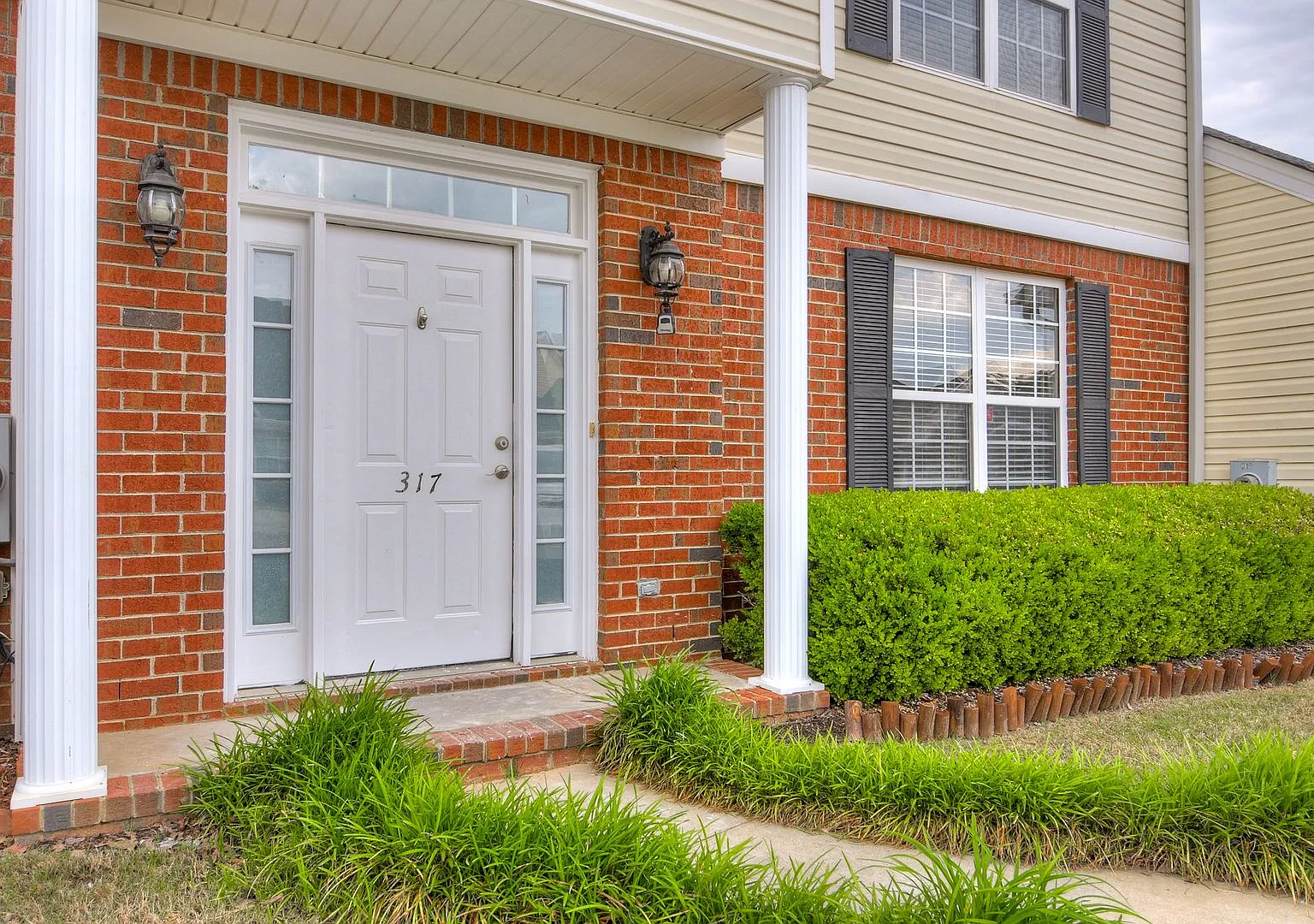 3 Bedroom Townhouse in Evans — Photo 4