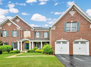 7 Sassinoro Blvd, Cortlandt Manor, NY 10567