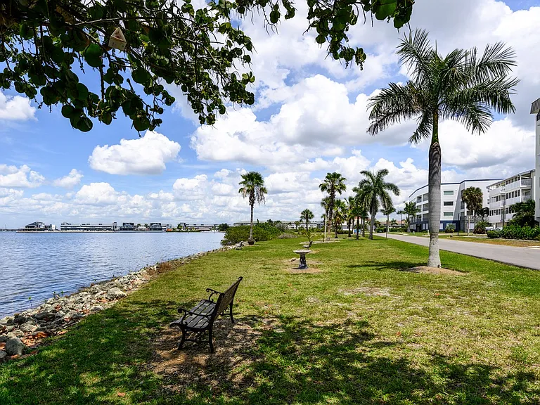 1477 Park Beach Cir #33 — Photo 67