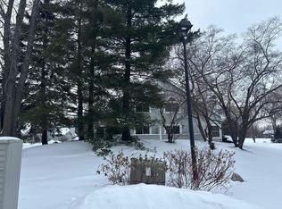 1825 Terraceview Ln #C, Plymouth, MN 55447