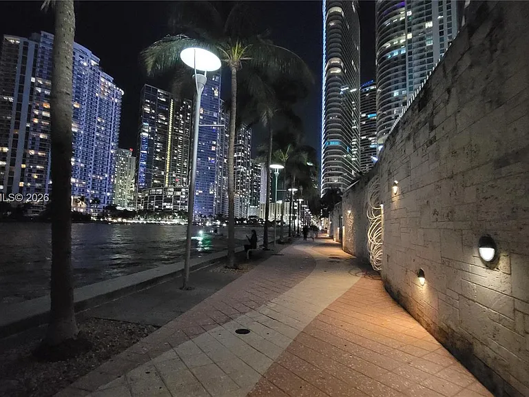 325 S Biscayne Blvd #3321 — Photo 61