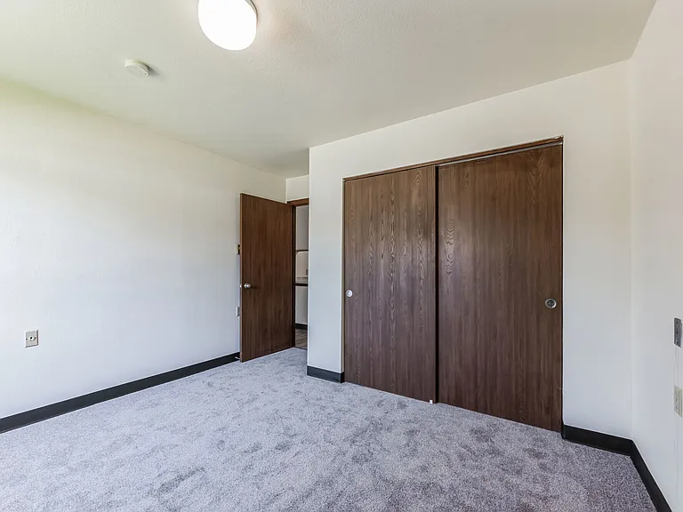 1252 N 12th Pl — Photo 58