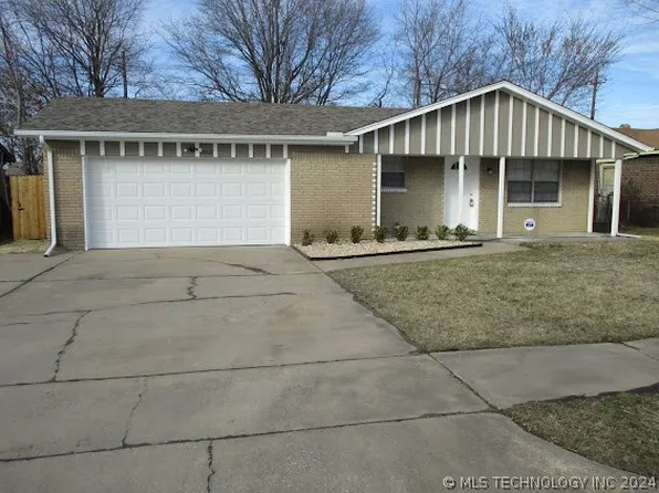 12227 E 15th Pl, Tulsa, OK 74128