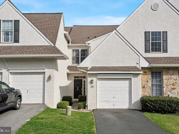 804 Whispering Brooke Dr, Newtown Square, PA 19073