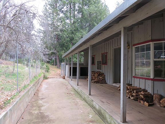 3rd image of 1975 Ridgecrest Way