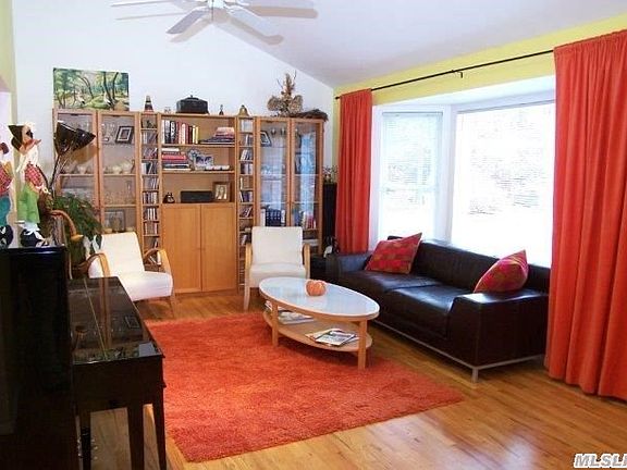 2nd image of 26 Arbutus Ln