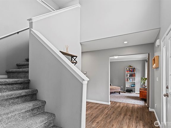 5th image of 5621 228th Street E