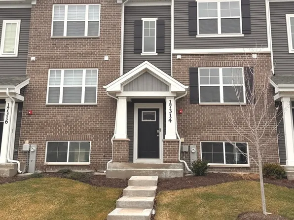 17314 Roscommon Rd, Tinley Park, IL 60477