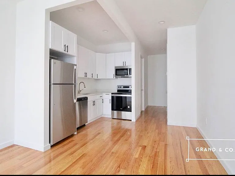 427 Knickerbocker Ave #3C — Photo 2