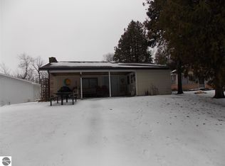 8801 Old State Ave, Farwell, MI 48622