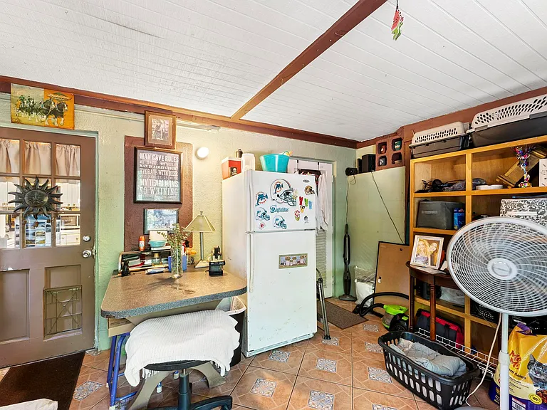 3032 Stanford Rd — Photo 24