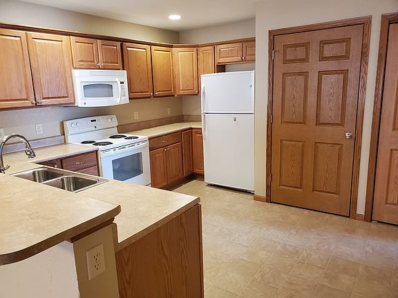 5th image of 4002 Legacy Ln Unit 3