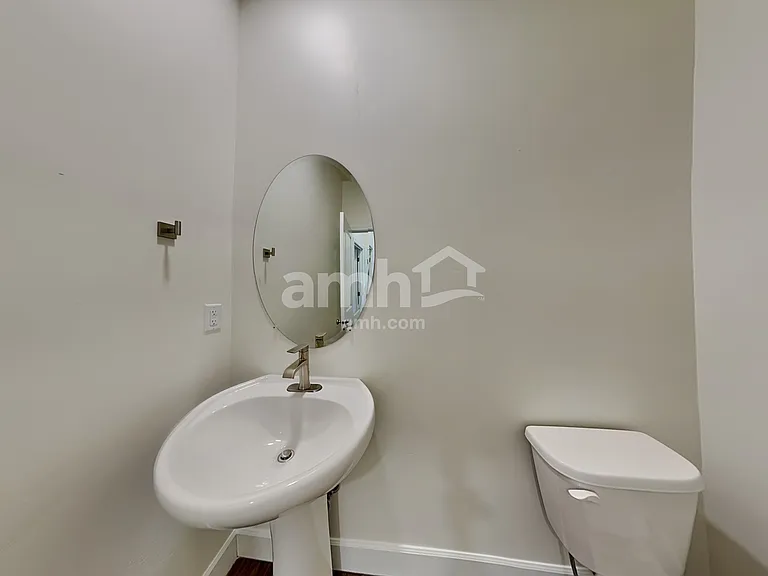 2705 W 3290 S — Photo 9