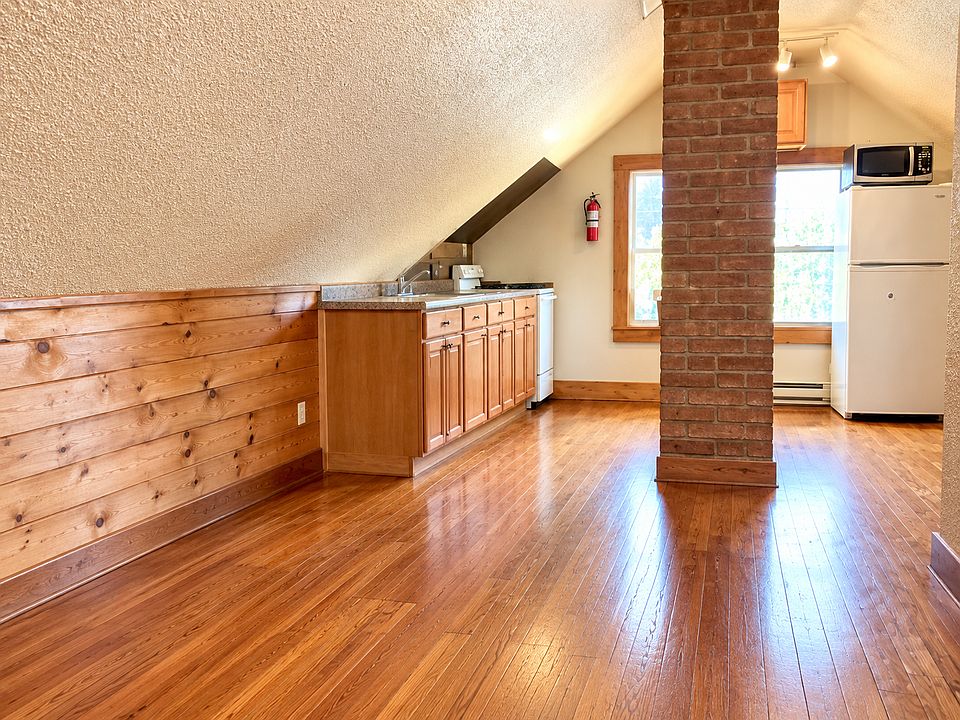 1st image of 1329 Thoreau Rd #3