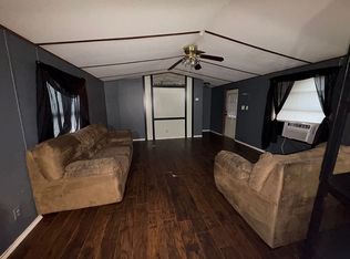 242 Los Nietos Ln, Seguin, TX 78155