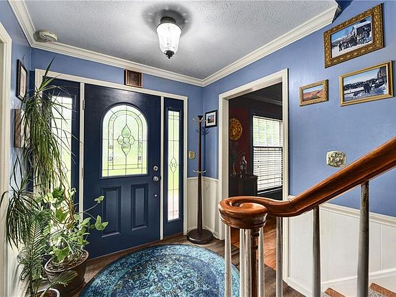 2nd image of 8136 Forest Ct