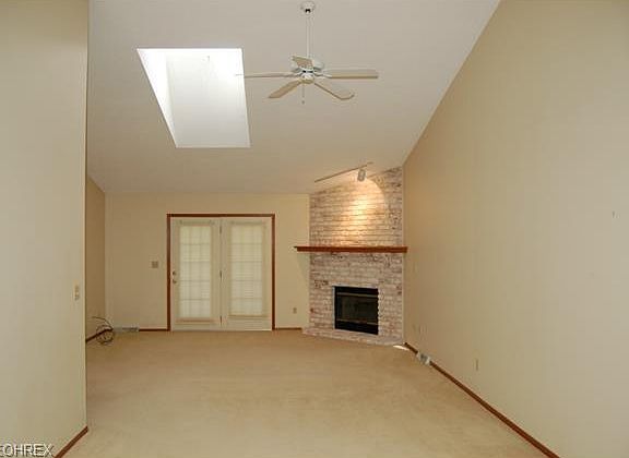 4th image of 167 Talsman Dr #1