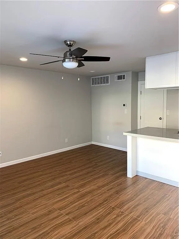 3110 Red River St Apt 110 — Photo 3