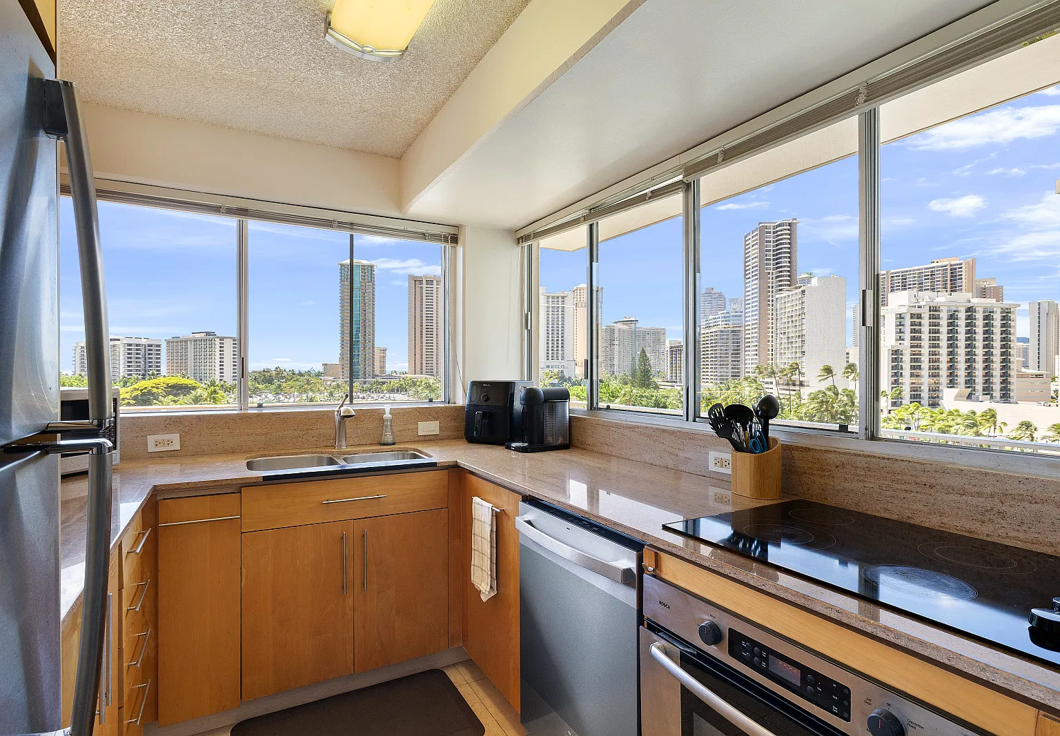419 Keoniana St #905, Honolulu, HI 96815 — Photo 4