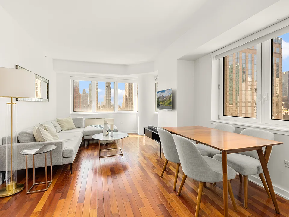 425 5th Ave #30D