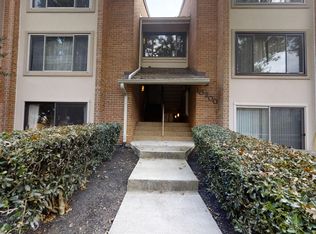 10200 Bushman Dr APT 102, Oakton, VA 22124