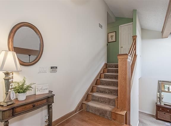 3rd image of 465 Frankie Ln