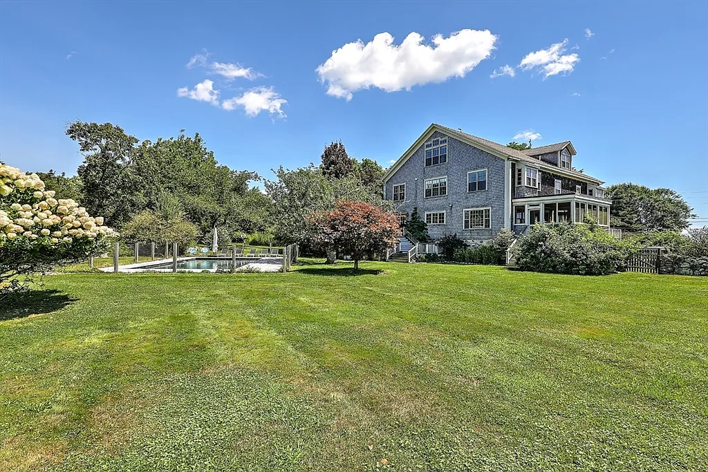 5 bed, 4.5 bath, 6413 sqft, $13,000 — Photo 4
