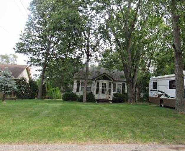 1st image of 10166 Laurel St