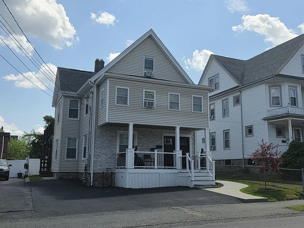 3 bed, 1500 sqft, $3,500 — Photo 2