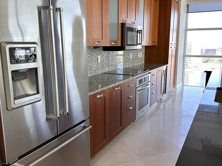 1431 Riverplace Blvd #1706 — Photo 8