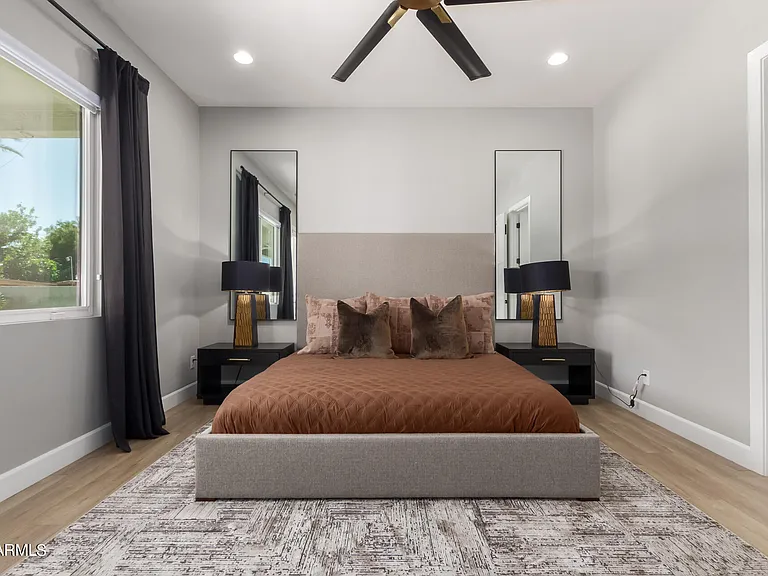 1629 E Montebello Ave — Photo 38