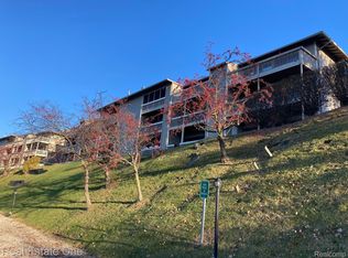 855 Cliffs Dr #203 C, Ypsilanti, MI 48198