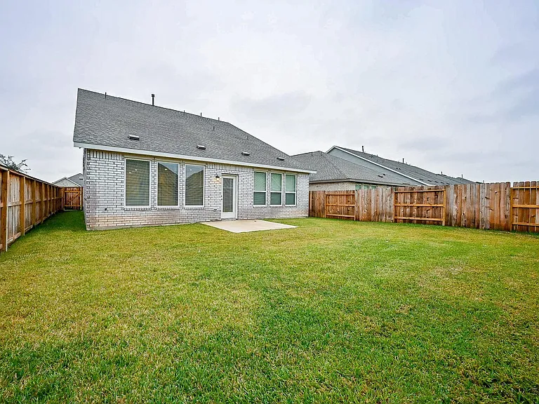 6427 Seafoam Lake Dr — Photo 41