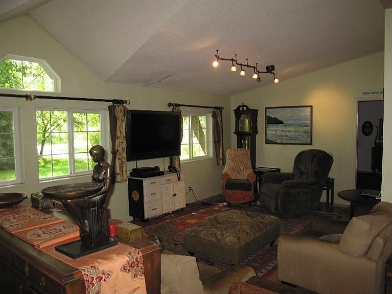 Expansive main room