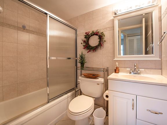 3rd image of 1391 S Ocean Boulevard #308