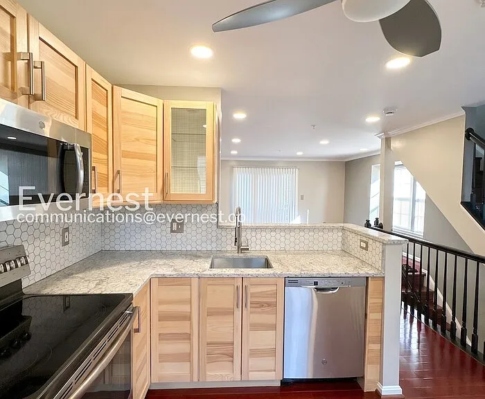 13901 Ascott Dr — Photo 4