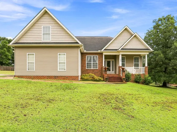 608 Mandeville Dr, Boiling Springs, SC 29316