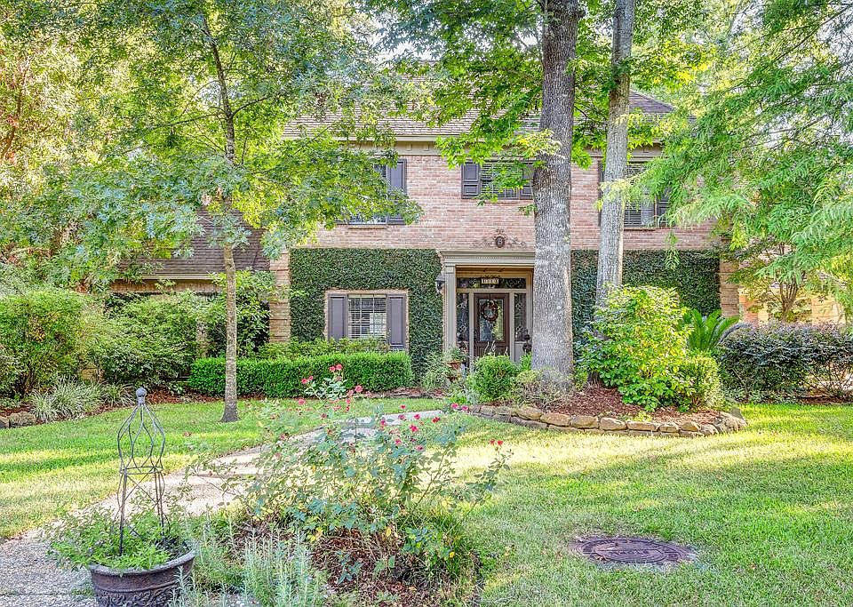 1st image of 4918 Pine Garden Dr