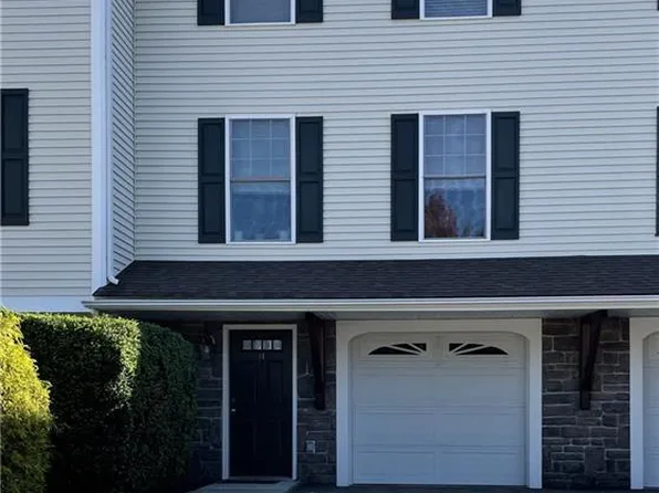 5 Mitchell Street #14, Stonington, CT 06379