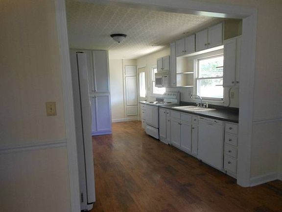 2nd image of 6439 W Bertha St