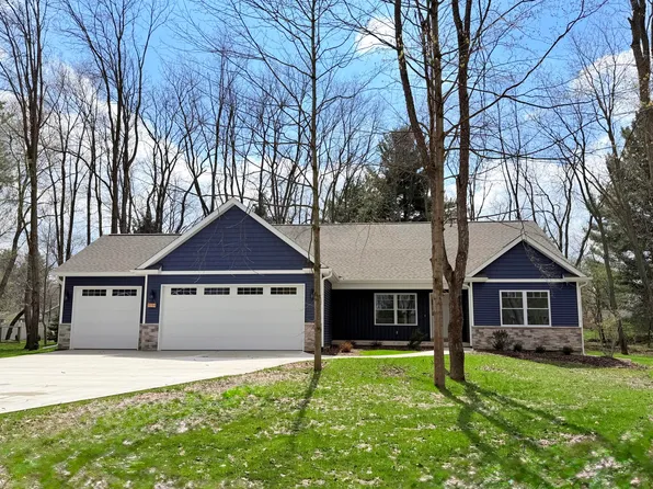 9194 Kellie Ln, Richland, MI 49083
