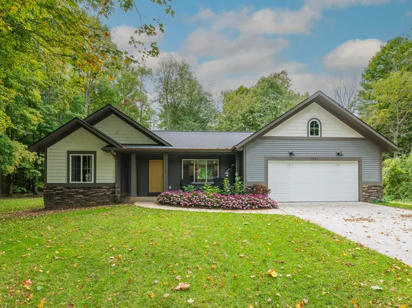 1937 Cygnet Dr, Otsego, MI 49078