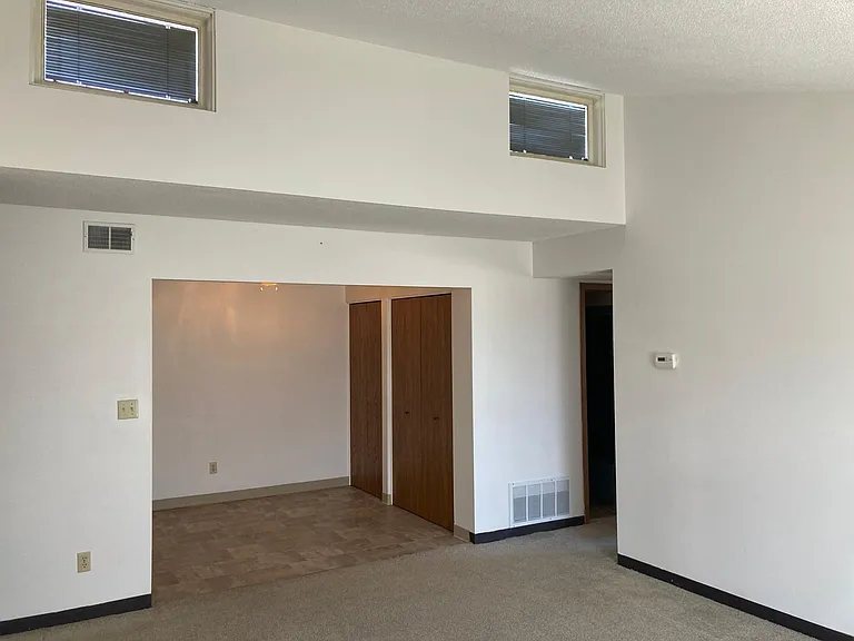 904 SW 9th Ave #9 — Photo 6