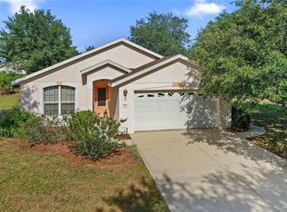 90 Twin Lake Cir, Umatilla, FL 32784