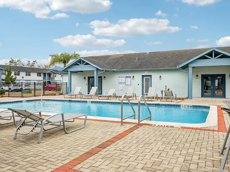 Serenity Lake Apartments — Photo 18